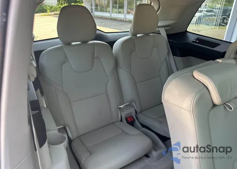 2016 Volvo Xc90 T6 z USA, uszkodzony, nr VIN YV4A22PLXG1000681